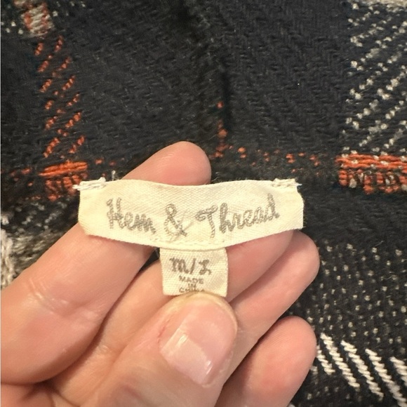 Hem & Thread Checkered Hooded Vest - Picture 6 of 7